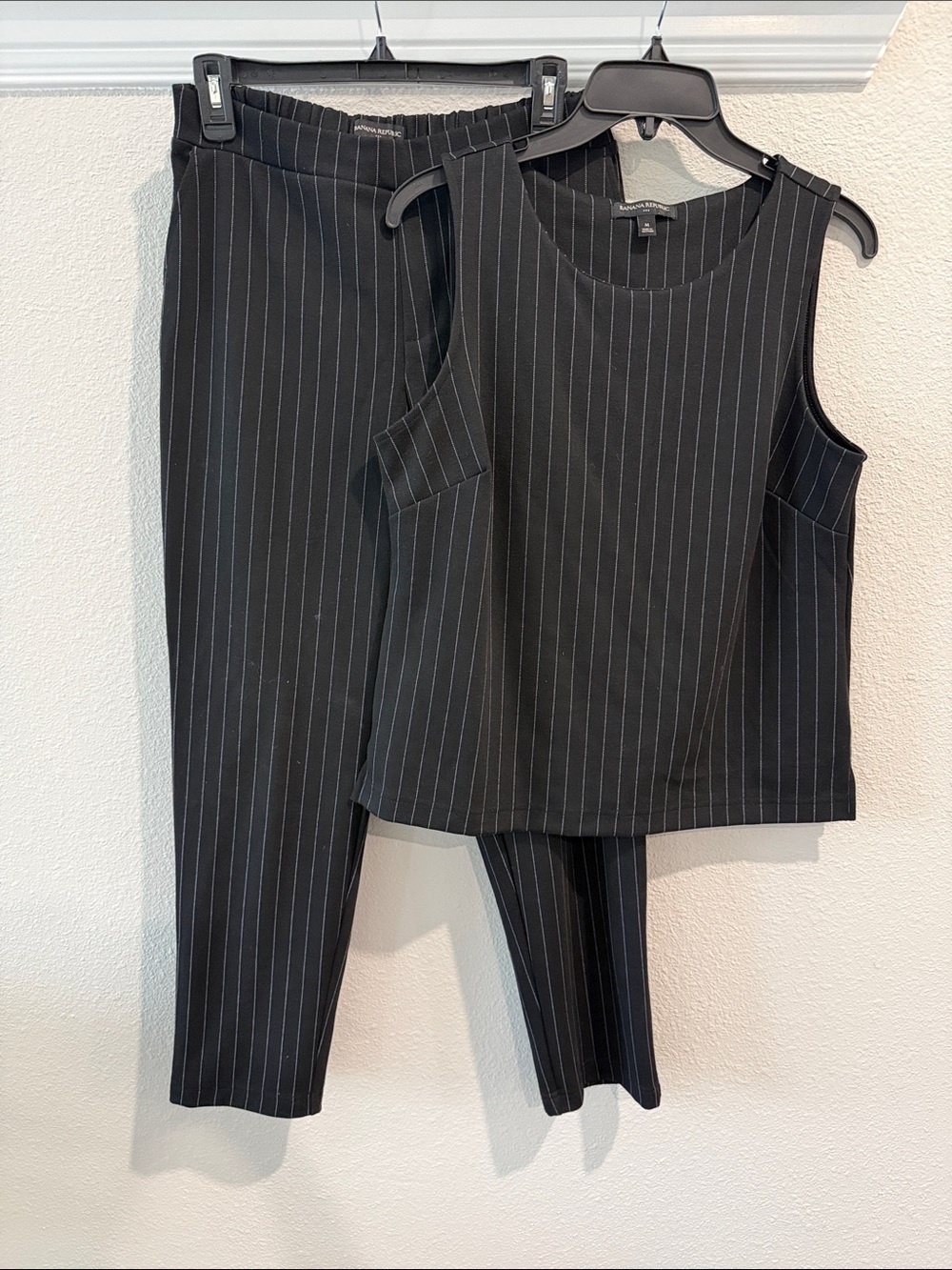 Banana Republic Pinstripe Sleeveless Top & Tapered Pants Set - Black